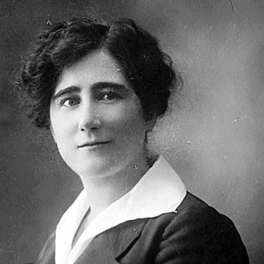 Nace Clara Campoamor Rodríguez, a quien debemos las mujeres el derecho al voto